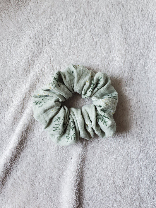 Pale Green with White Floral, M Scrunchie