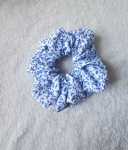 Navy Calico, M Scrunchie