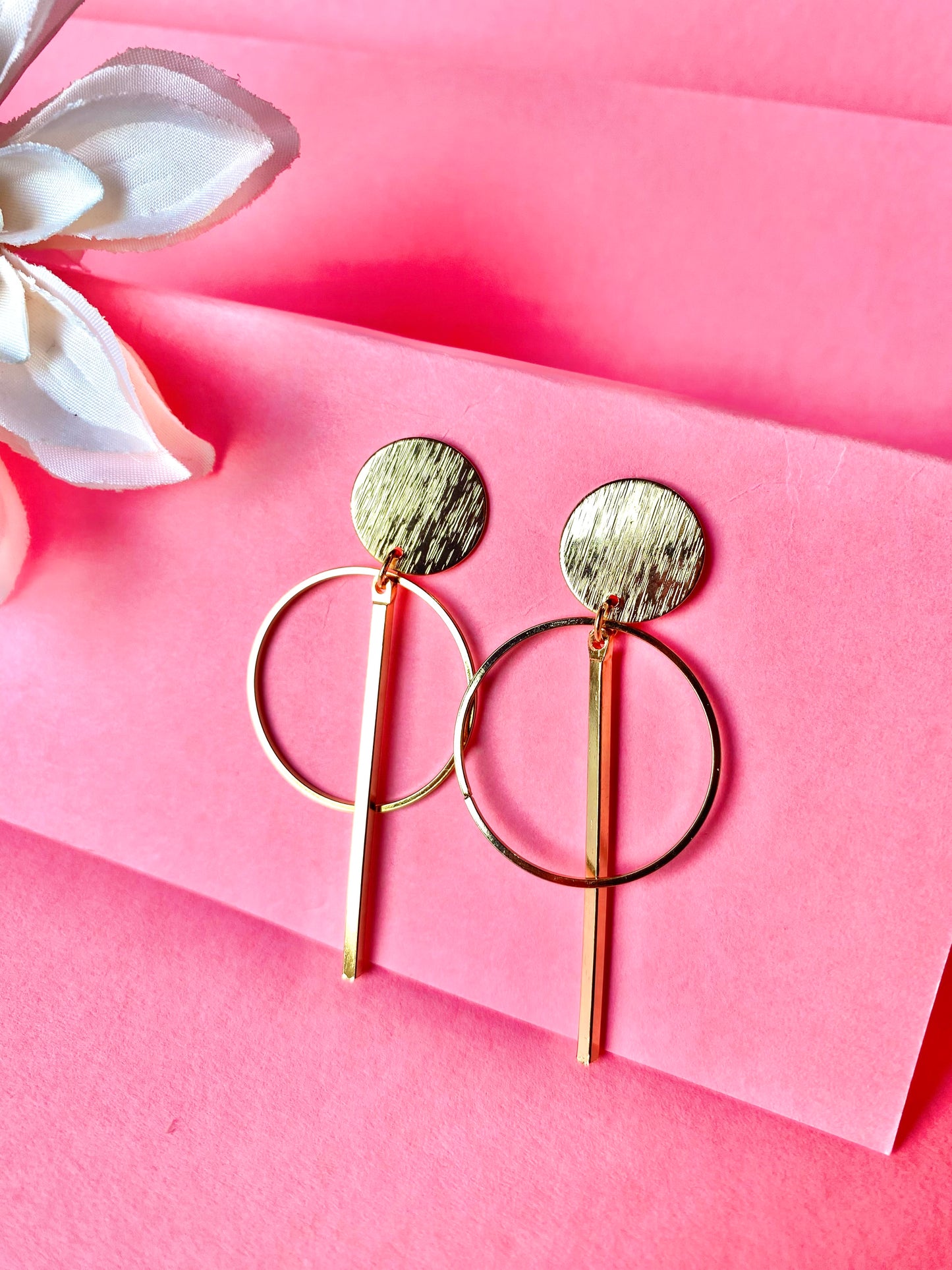 Geometric Dangles