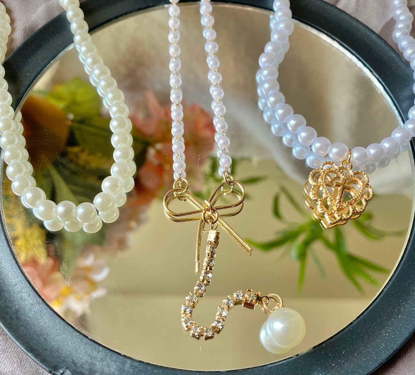 Gold Bow Pearl Necklace