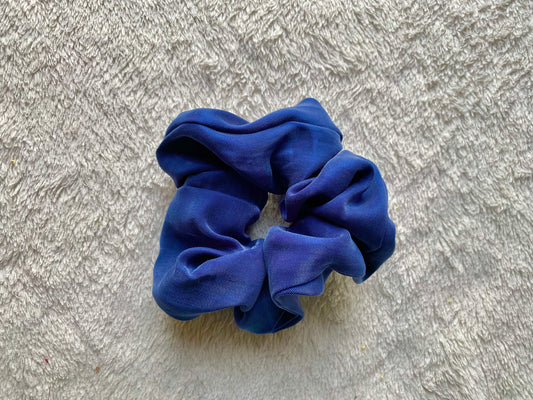 Blue Shimmer Satin, M Scrunchie