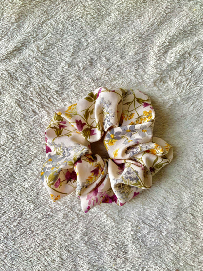 Ivory Wildflowers, M Scrunchie