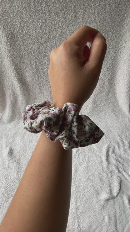 Purple Wildflower Scrunchie, M